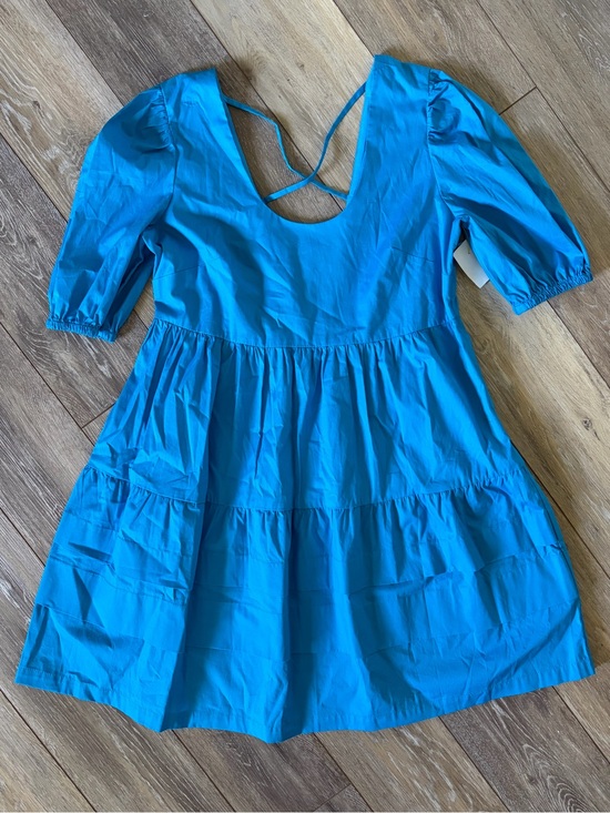 Donna Morgan Dresses & Skirts - Donna Morgan Bright Blue Tiered Puff Sleeve Mini Dress NWT